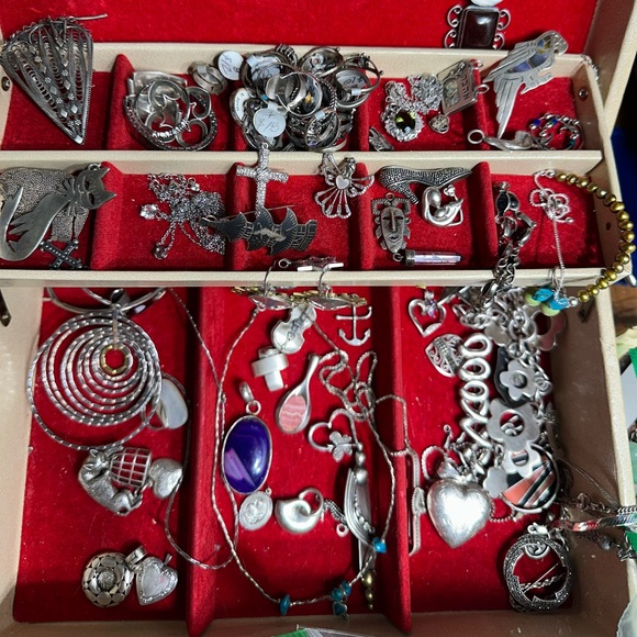 VINTAGE JEWELRY “WONDERS FOUND”
FOR A POSHMARK SHOW SILVER NIGHT at 2100ET - Picture 3 of 3